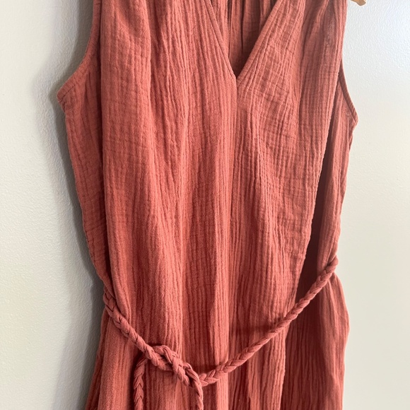 Universal Thread Women’s Gauzy Pull-on Sleeveless Jumpsuit Size Small Belted - Picture 5 of 8